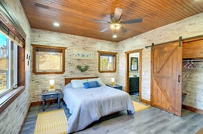 Hike & Climb: Pet-friendly Red River Gorge Cabin!