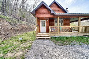 Hike & Fish: Marlinton Cabin w/ Fire Pit & Views!