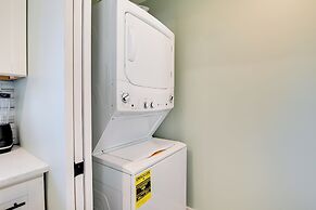 1 Mi to Pier: Screened Patio at Murrells Inlet Apt