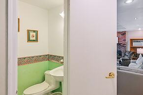 Tranquil & Pet-friendly Estate on Long Island!