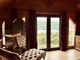 Lodges On Loch Ness