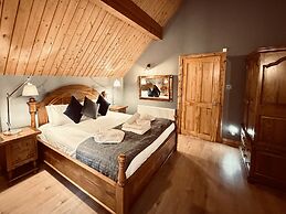 Lodges On Loch Ness