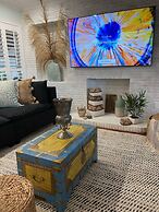 Adorable Villa With Water Front in Pompano