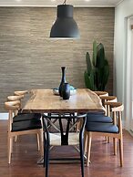 Adorable Villa With Water Front in Pompano