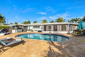 Adorable Villa With Water Front in Pompano