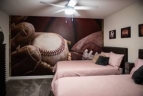 Luxury fun 9BR Near Disney Villa