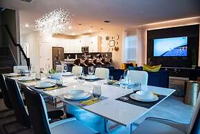 Luxury fun 9BR Near Disney Villa