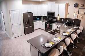 Luxury fun 9BR Near Disney Villa