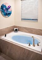 Luxury fun 9BR Near Disney Villa