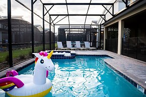 Luxury fun 9BR Near Disney Villa