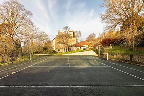 Georgian House With Garden Views Tennis Court