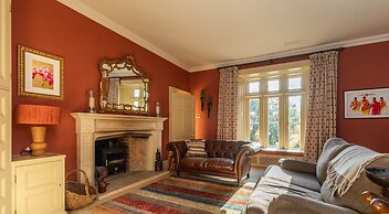 Georgian House With Garden Views Tennis Court