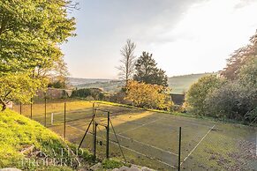 Georgian House With Garden Views Tennis Court