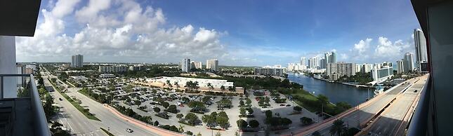 Beachwalk Beautiful Studio With Beach Club