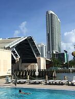 Beachwalk Beautiful Studio With Beach Club