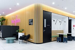 Student Only Victoria Market