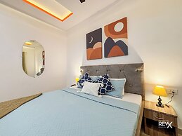 Raghuveer Sadan, Near Ram Mandir - 10 Min Walk