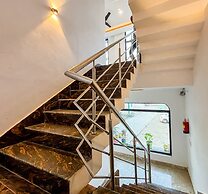 Raghuveer Sadan, Near Ram Mandir - 10 Min Walk