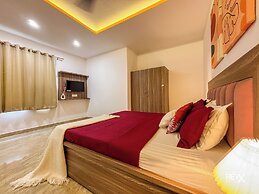 Raghuveer Sadan, Near Ram Mandir - 10 Min Walk