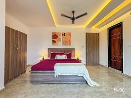 Raghuveer Sadan, Near Ram Mandir - 10 Min Walk