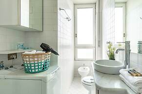 Centro Piazzale Biancamano - Luminoso Bilocale in