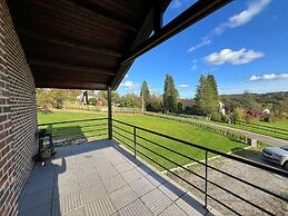 Beautiful Bungalow for 4 People With Large Garden