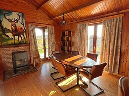 Beautiful Bungalow for 4 People With Large Garden