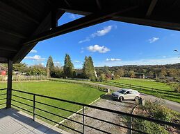 Beautiful Bungalow for 4 People With Large Garden