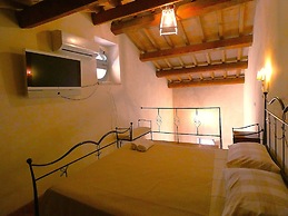 I Escape to Umbria, Quiet