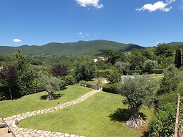 I Escape to Umbria, Quiet