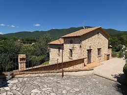 I Escape to Umbria, Quiet