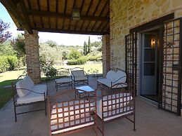 I Escape to Umbria, Quiet