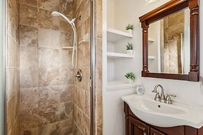 Charming Vintage Retreat In The Heart Of San Jose 3 Bedroom Home