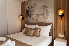 Smash 2 - Two-bedroom Apartments