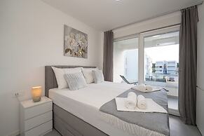 Smash 2 - Two-bedroom Apartments