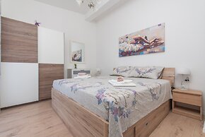 Beachfront villa Mihovil w. beach access