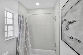 Sunshine Vibes Villa - Close to Beach