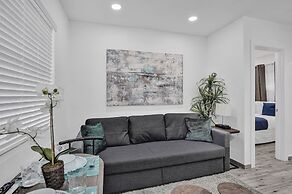 Sunshine Vibes Villa - Close to Beach