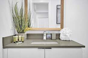 Sunshine Vibes Villa - Close to Beach