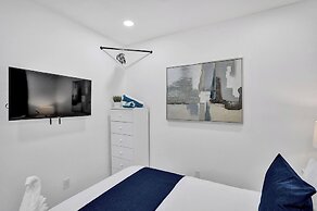 Sunshine Vibes Villa - Close to Beach