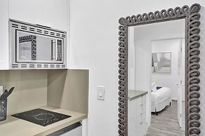 Sunshine Vibes Villa - Close to Beach