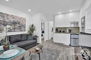 Sunshine Vibes Villa - Close to Beach