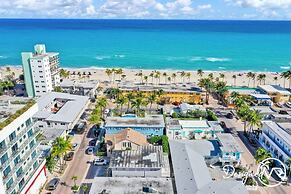 Newly Renovated Apt #2 w/ Parking Close to Beach