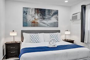 Newly Renovated Apt-unit #1 Close to Beach