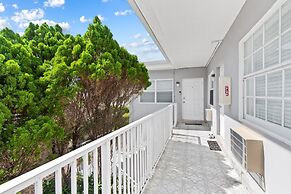 Newly Renovated Apt-unit #1 Close to Beach