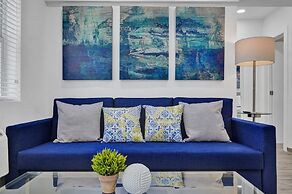 Newly Renovated Apt-unit #1 Close to Beach