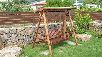 Jeju Proud Jacuzzi Dokche Pension