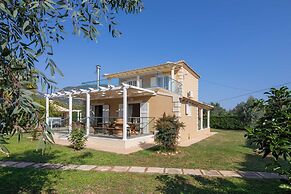 Villa Erato With Private Swimming Pool