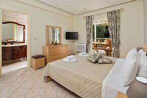 Villa Erato With Private Swimming Pool