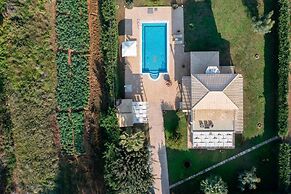 Villa Erato With Private Swimming Pool